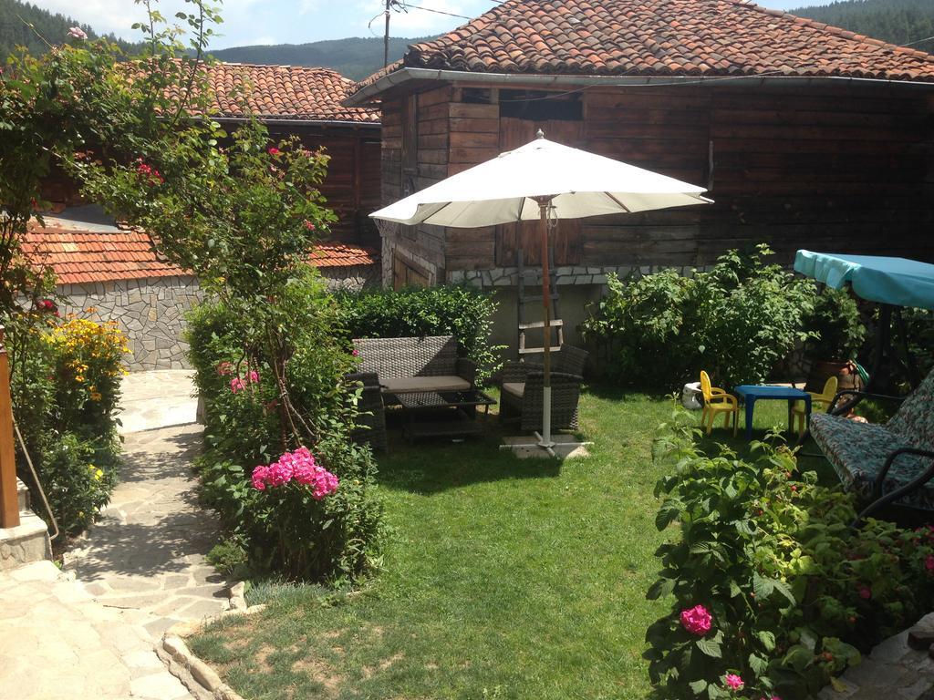 Guest House Roden Dom Koprivsjtitsa Eksteriør bilde